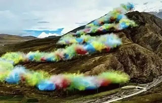 “升龍”還是“翻車”？始祖鳥×蔡國強事件背后的時尚與藝術教育啟示